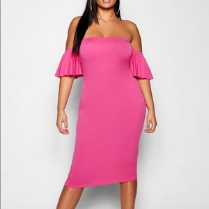 NWT!! Plus Flare Bardot Sleeve Bodycon Dress